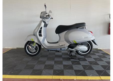PIAGGIO VESPA GTS 300 SUPER TECH - VESPA GTS300 SUPERTECH